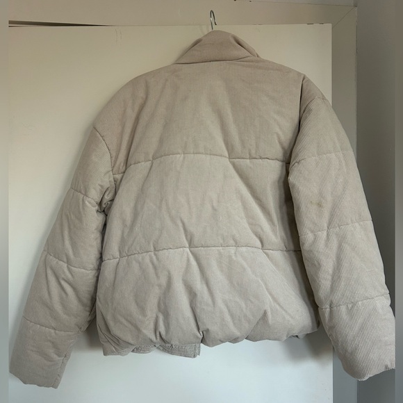 ALO Yoga Corduroy Stage Puffer - Color: Bone, Size: Small - Picture 3 of 6
